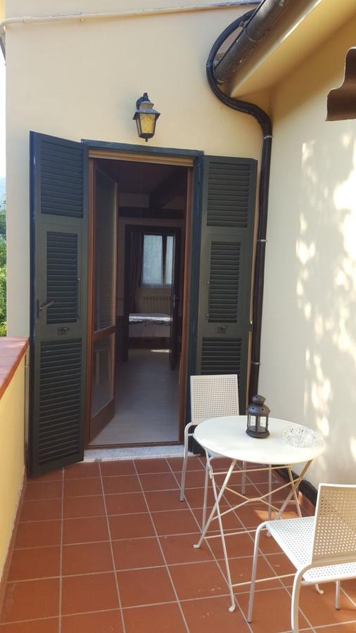 B&B La Taverna Degli Angeli Vezzi Portio Екстериор снимка