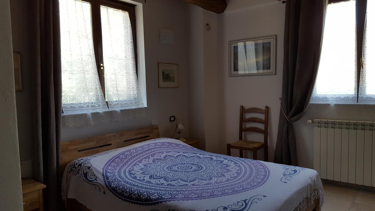 B&B La Taverna Degli Angeli Vezzi Portio Екстериор снимка