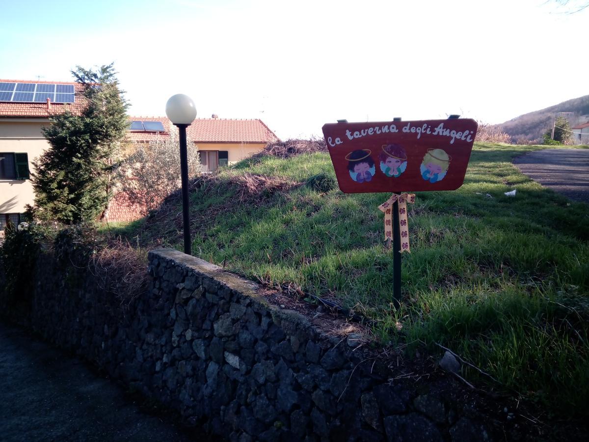 B&B La Taverna Degli Angeli Vezzi Portio Стая снимка